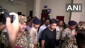 ಮಾಜಿ ಸಿಎಂ ಭೂಪೇಶ್ ಬಾಘೇಲ್ ಮಗ ಚೈತನ್ಯ ಬಾಘೇಲ್ಗೆ 14 ದಿನ ನ್ಯಾಯಾಂಗ ಬಂಧನ ಮಾಜಿ ಸಿಎಂ ಭೂಪೇಶ್ ಬಾಘೇಲ್ ಮಗ ಚೈತನ್ಯ ಬಾಘೇಲ್ಗೆ 14 ದಿನ ನ್ಯಾಯಾಂಗ ಬಂಧನ