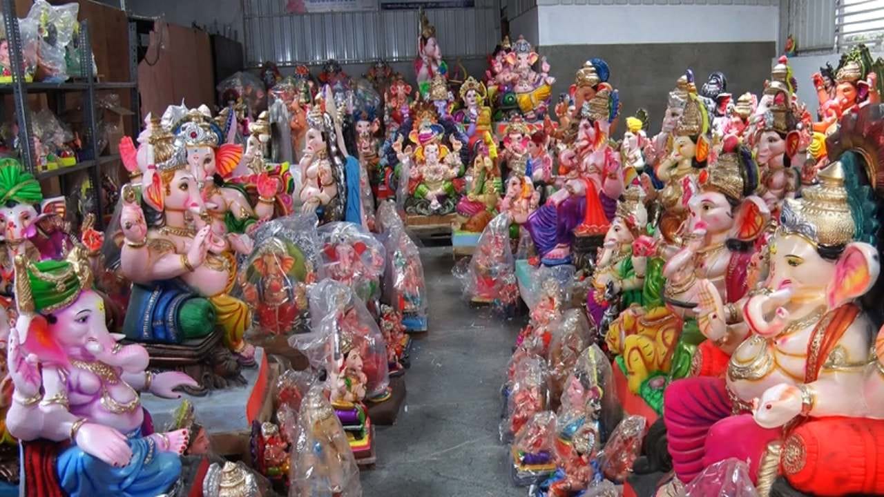 ಚನ್ನಪಟ್ಟಣದಲ್ಲಿ ಗಣೇಶ ಪಾಲಿಟಿಕ್ಸ್: ವ್ಯಾಪಾರಿಗಳಿಗೆ ಎದುರಾಯ್ತು ಸಂಕಷ್ಟ