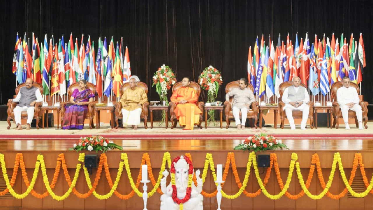 ವಿಶ್ವ ಸಾಂಸ್ಕೃತಿಕ ಉತ್ಸವ ಆರಂಭ: 100 ದಿನ, 100 ದೇಶ, ಜಾಗತಿಕ ಸಾಮರಸ್ಯದ ಒಂದು ಅಭಿಯಾನ