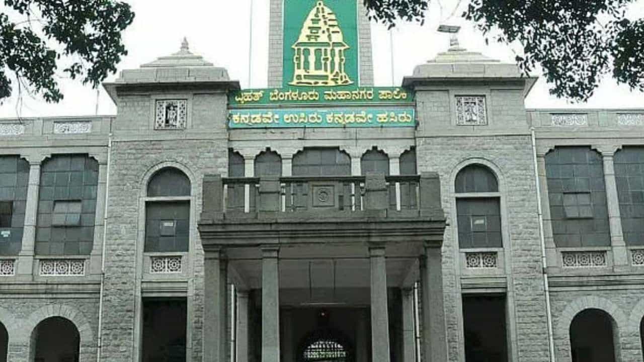 ಈ ವರ್ಷ ಗ್ರೇಟರ್ ಬೆಂಗಳೂರು ಅಥಾರಿಟಿ ಸ್ಥಾಪನೆ ಇಲ್ಲ: ಹೈಕೋರ್ಟ್ಗೆ ಎಜಿ ಶಶಿಕಿರಣ್ ಶೆಟ್ಟಿ ಸ್ಪಷ್ಟನೆ ಈ ವರ್ಷ ಗ್ರೇಟರ್ ಬೆಂಗಳೂರು ಅಥಾರಿಟಿ ಸ್ಥಾಪನೆ ಇಲ್ಲ: ಹೈಕೋರ್ಟ್ಗೆ ಎಜಿ ಶಶಿಕಿರಣ್ ಶೆಟ್ಟಿ ಸ್ಪಷ್ಟನೆ
