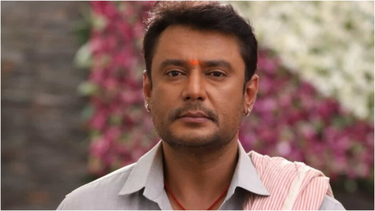 Darshan Arrest: ನಟ ದರ್ಶನ್ ಬಂಧನ: ರೇಣುಕಾಸ್ವಾಮಿ ಹತ್ಯೆ ಕೇಸಲ್ಲಿ ಮತ್ತೆ ಜೈಲು ವಾಸ Darshan Arrest: ನಟ ದರ್ಶನ್ ಬಂಧನ: ರೇಣುಕಾಸ್ವಾಮಿ ಹತ್ಯೆ ಕೇಸಲ್ಲಿ ಮತ್ತೆ ಜೈಲು ವಾಸ