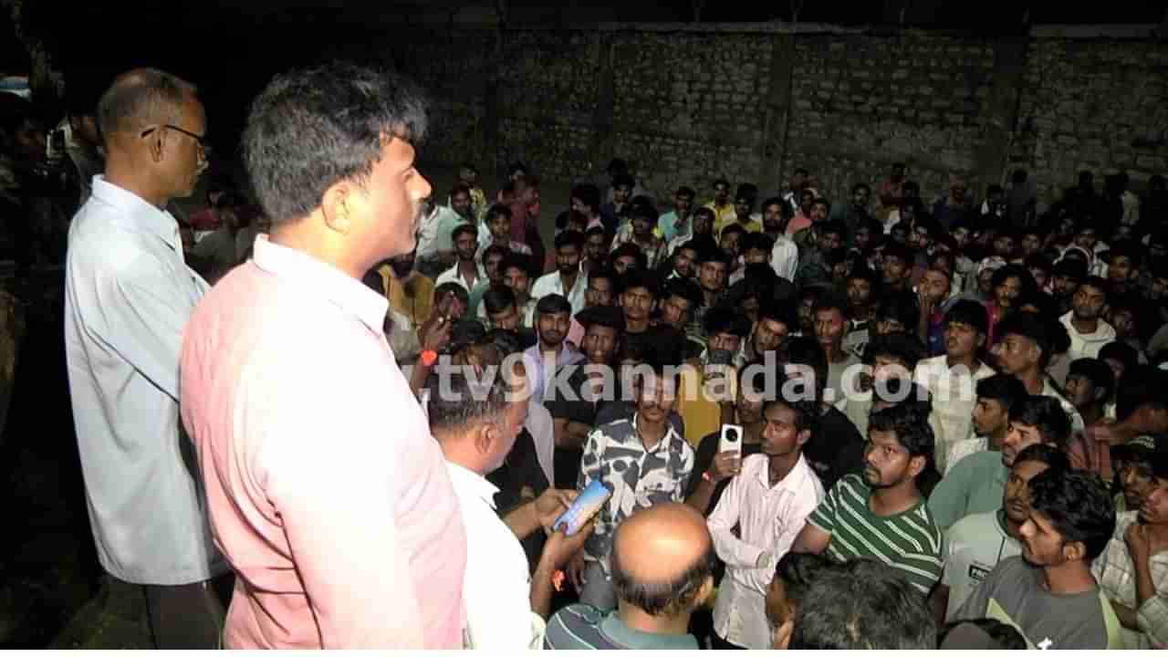 ದಾವಣಗೆರೆ: ಗಣೇಶೋತ್ಸವದಲ್ಲಿ ಶಿವಾಜಿ ಬ್ಯಾನರ್‌ ತೆರವು ಮಾಡಲು ಮುಂದಾದ ಪೊಲೀಸರು, ಪರಿಸ್ಥಿತಿ ಉದ್ವಿಗ್ನ