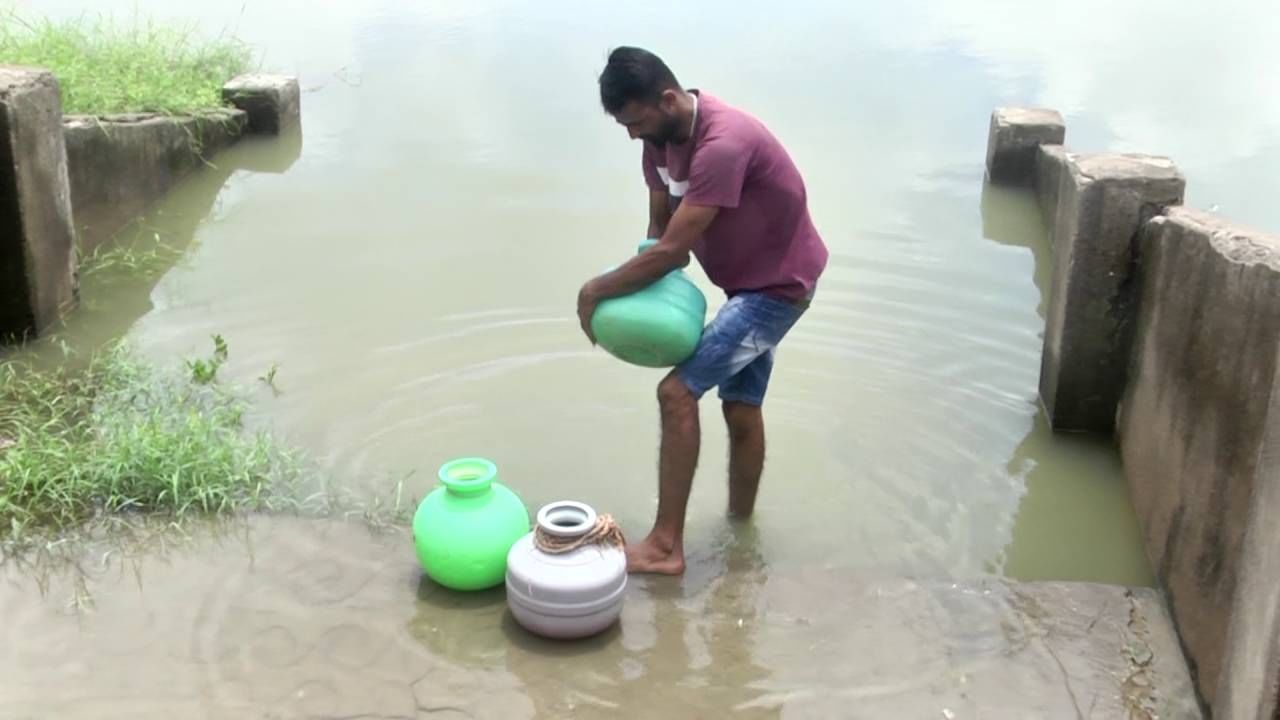 ನವಲಗುಂದದ ಬಹುತೇಕ ಕೆರೆಗಳ ನೀರು ಕುಡಿಯಲು ಯೋಗ್ಯವಲ್ಲ: ವರದಿಯಲ್ಲಿ ಬಹಿರಂಗ ನವಲಗುಂದದ ಬಹುತೇಕ ಕೆರೆಗಳ ನೀರು ಕುಡಿಯಲು ಯೋಗ್ಯವಲ್ಲ: ವರದಿಯಲ್ಲಿ ಬಹಿರಂಗ