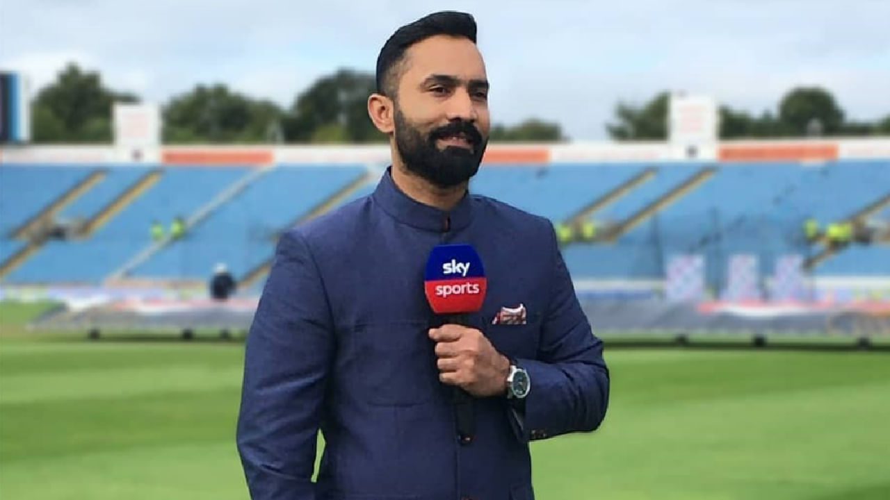 11 ಮಾಜಿ ಕ್ರಿಕೆಟಿಗರುಗಳ ಈ ಭವಿಷ್ಯದಲ್ಲಿ ನಿಜವಾಗಿದ್ದು ದಿನೇಶ್ ಕಾರ್ತಿಕ್ ಅವರ ಪ್ರೆಡಿಕ್ಷನ್. ಡಿಕೆ ಐದು ಪಂದ್ಯಗಳ ಸರಣಿಯು 2-2 ಅಂತರದಿಂದ ಕೊನೆಗೊಳ್ಳಲಿದೆ ಎಂದು ತಿಳಿಸಿದ್ದರು. ಅದರಂತೆ ಇದೀಗ ಟೀಮ್ ಇಂಡಿಯಾ ಆತಿಥೇಯ ಆಂಗ್ಲರ ವಿರುದ್ಧ 2-2 ಅಂತರದಿಂದ ಸರಣಿಯನ್ನು ಡ್ರಾ ಗೊಳಿಸುವಲ್ಲಿ ಯಶಸ್ವಿಯಾಗಿದ್ದಾರೆ.