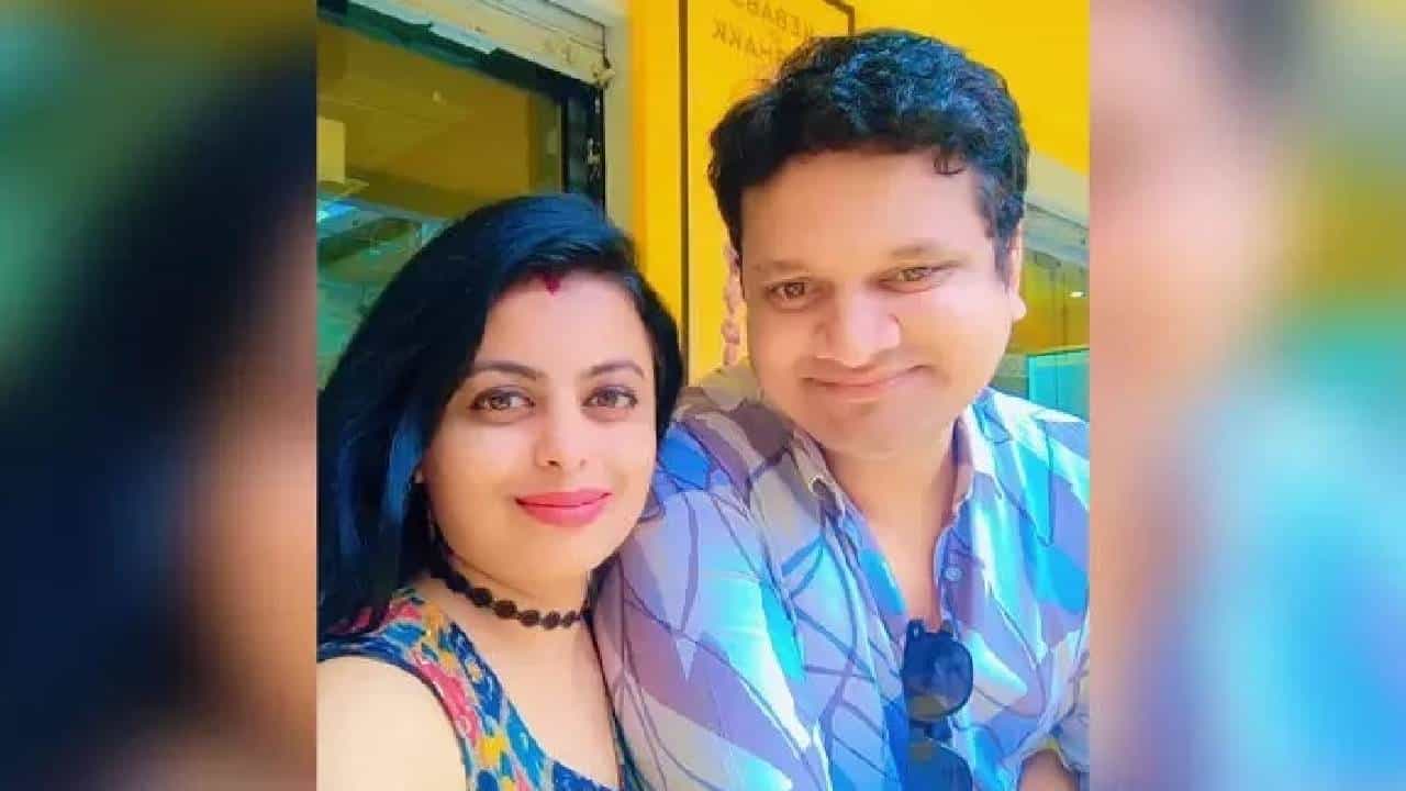 ತನ್ನ ಬಳಿ ಚಿಕಿತ್ಸೆಗೆಂದು ಬಂದಿದ್ದ ಹುಚ್ಚನನ್ನೇ ಪ್ರೀತಿಸಿ ಮದುವೆಯಾಗಿದ್ದ ಮನೋವೈದ್ಯೆ ಆತ್ಮಹತ್ಯೆ ತನ್ನ ಬಳಿ ಚಿಕಿತ್ಸೆಗೆಂದು ಬಂದಿದ್ದ ಹುಚ್ಚನನ್ನೇ ಪ್ರೀತಿಸಿ ಮದುವೆಯಾಗಿದ್ದ ಮನೋವೈದ್ಯೆ ಆತ್ಮಹತ್ಯೆ