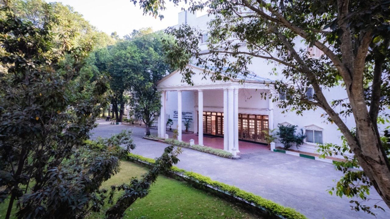 ಈಸ್ಟ್ ಪಾಯಿಂಟ್ ಶಿಕ್ಷಣ ಸಂಸ್ಥೆಗಳು: ಶ್ರೇಷ್ಠ ಶಿಕ್ಷಣ, ಯಶಸ್ಸಿನ ಭರವಸೆ ಈಸ್ಟ್ ಪಾಯಿಂಟ್ ಶಿಕ್ಷಣ ಸಂಸ್ಥೆಗಳು: ಶ್ರೇಷ್ಠ ಶಿಕ್ಷಣ, ಯಶಸ್ಸಿನ ಭರವಸೆ