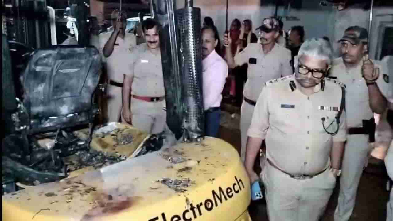 ದೊಡ್ಡಬಳ್ಳಾಪುರದಲ್ಲಿ ಘೋರ ದುರಂತ: ಗಣೇಶ ಮೆರವಣಿಗೆ ವೇಳೆ ಪಟಾಕಿ ಬಾಕ್ಸ್ ಸ್ಫೋಟಗೊಂಡು ಬಾಲಕ ಸಾವು, 6 ಜನರಿಗೆ ಗಾಯ