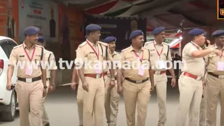 ನಾಳೆ ಬೆಂಗಳೂರುಗೆ ಬರಲಿದ್ದಾರೆ ಪ್ರಧಾನ ಮಂತ್ರಿ ನರೇಂದ್ರ ಮೋದಿ, ಹೇಗಿದೆ ಸಿದ್ಧತೆ ಮತ್ತು ಭದ್ರತಾ ವ್ಯವಸ್ಥೆ? ನಾಳೆ ಬೆಂಗಳೂರುಗೆ ಬರಲಿದ್ದಾರೆ ಪ್ರಧಾನ ಮಂತ್ರಿ ನರೇಂದ್ರ ಮೋದಿ, ಹೇಗಿದೆ ಸಿದ್ಧತೆ ಮತ್ತು ಭದ್ರತಾ ವ್ಯವಸ್ಥೆ?
