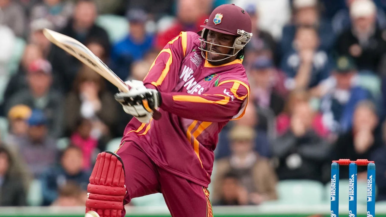 ಟಿ20 ಕ್ರಿಕೆಟ್ ಇತಿಹಾಸದಲ್ಲಿ ಒಂದು ದಶಕದಲ್ಲಿ ಅತಿ ಹೆಚ್ಚು ಸಿಕ್ಸರ್ಗಳನ್ನು ಬಾರಿಸಿದ ಆಟಗಾರರ ಪಟ್ಟಿಯಲ್ಲಿ ಪೂರನ್ ಈಗ ಮೂರನೇ ಸ್ಥಾನದಲ್ಲಿದ್ದರೆ, ಕ್ರಿಸ್ ಗೇಲ್ ಮತ್ತು ಕೀರನ್ ಪೊಲಾರ್ಡ್ ಮೊದಲೆರಡು ಸ್ಥಾನಗಳಲಿದ್ದಾರೆ. 2010 ರ ದಶಕದಲ್ಲಿ ಗೇಲ್ 363 ಇನ್ನಿಂಗ್ಸ್ಗಳಲ್ಲಿ 920 ಸಿಕ್ಸರ್ಗಳನ್ನು ಬಾರಿಸಿದರೆ, ಪೊಲಾರ್ಡ್ 427 ಇನ್ನಿಂಗ್ಸ್ಗಳಲ್ಲಿ 614 ಸಿಕ್ಸರ್ಗಳನ್ನು ಬಾರಿಸಿದ್ದರು.