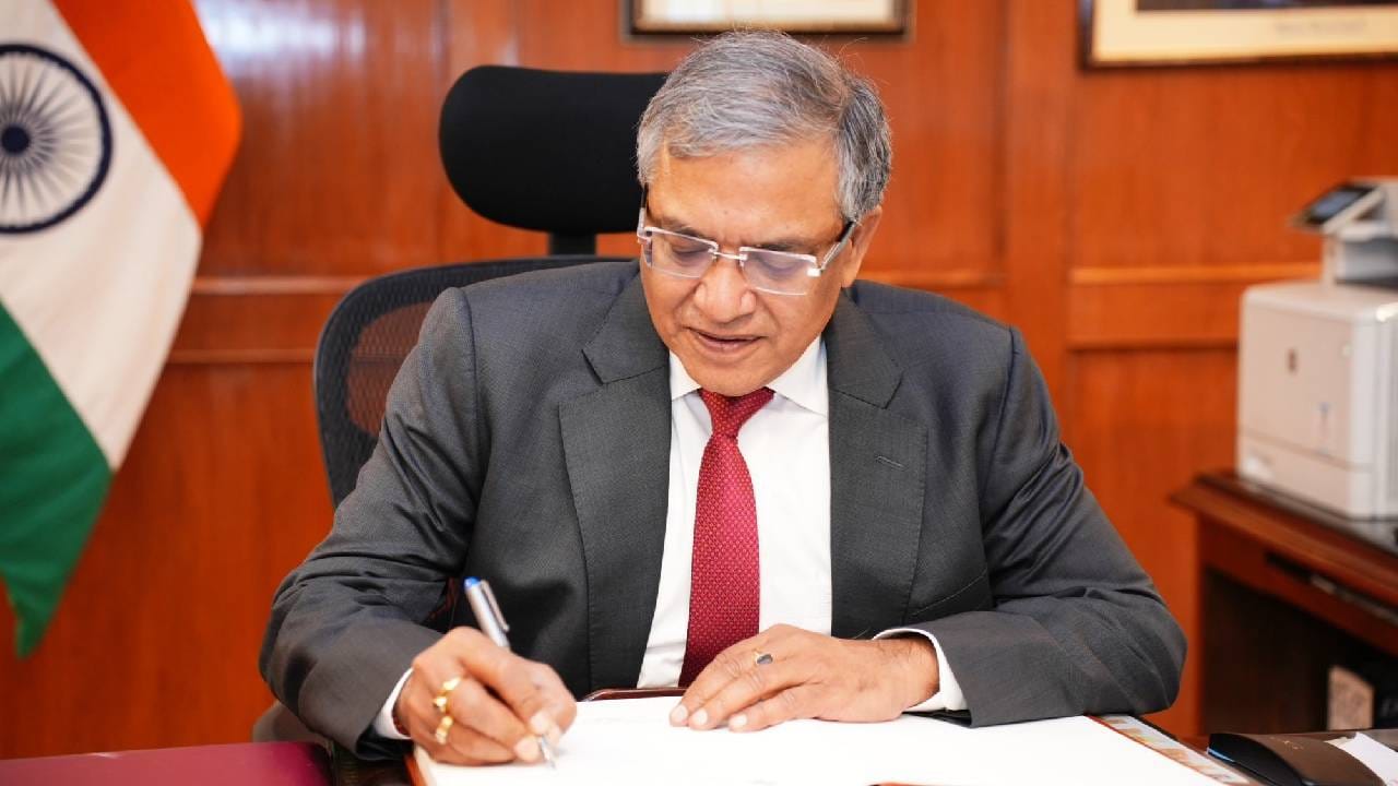 ಮುಖ್ಯ ಚುನಾವಣಾ ಆಯುಕ್ತರ ಮಹಾಭಿಯೋಗಕ್ಕೆ ವಿಪಕ್ಷಗಳ ಸಿದ್ಧತೆ, ಖರ್ಗೆ ಕಚೇರಿಯಲ್ಲಿ ಸಭೆ