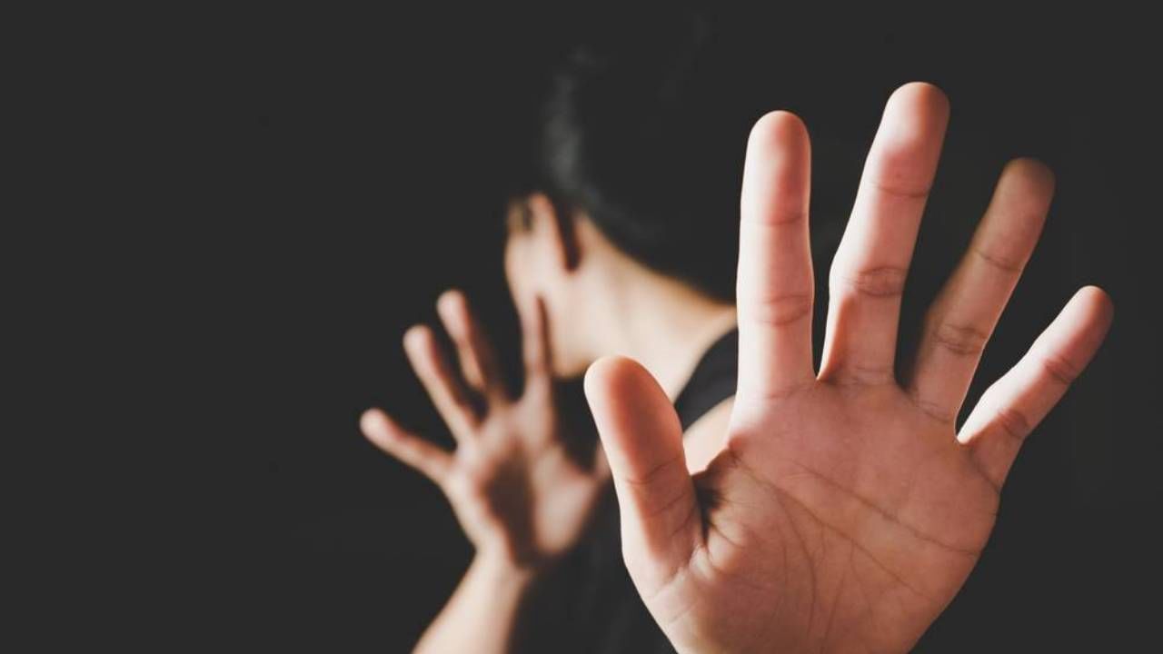 ಬೆಂಗಳೂರಿನ ಪಿಜಿಯಲ್ಲಿ ಮಲಗಿದ್ದ ಯುವತಿಗೆ ಲೈಂಗಿಕ ದೌರ್ಜನ್ಯ; ಹಲ್ಲೆ ಮಾಡಿ ದುಡ್ಡಿನೊಂದಿಗೆ ಆರೋಪಿ ಪರಾರಿ