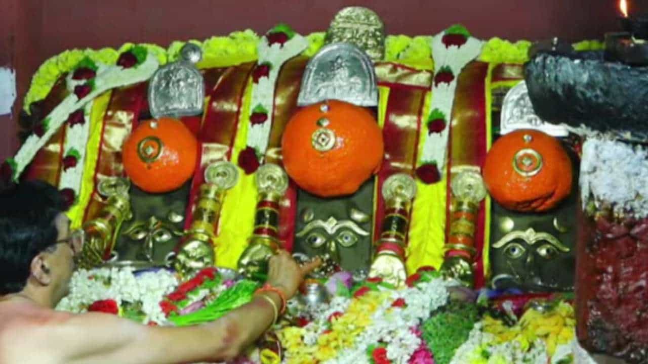 ಅ 9ರಿಂದ 23ರವರೆಗೆ ಹಾಸನಾಂಬೆ ಉತ್ಸವ: ಈ ಬಾರಿ ದೇವಿ ದರ್ಶನ ನಿಯಮ ಬದಲಾವಣೆ, ಪಾಸ್ ರದ್ದು ಅ 9ರಿಂದ 23ರವರೆಗೆ ಹಾಸನಾಂಬೆ ಉತ್ಸವ: ಈ ಬಾರಿ ದೇವಿ ದರ್ಶನ ನಿಯಮ ಬದಲಾವಣೆ, ಪಾಸ್ ರದ್ದು