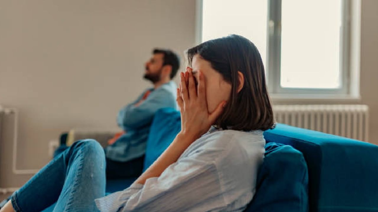 ಯೂಟ್ಯೂಬ್ ನೋಡಿ ಗಂಡನ ಕಿವಿಗೆ ವಿಷ ಸುರಿದು ಕೊಂದ ಹೆಂಡತಿ!