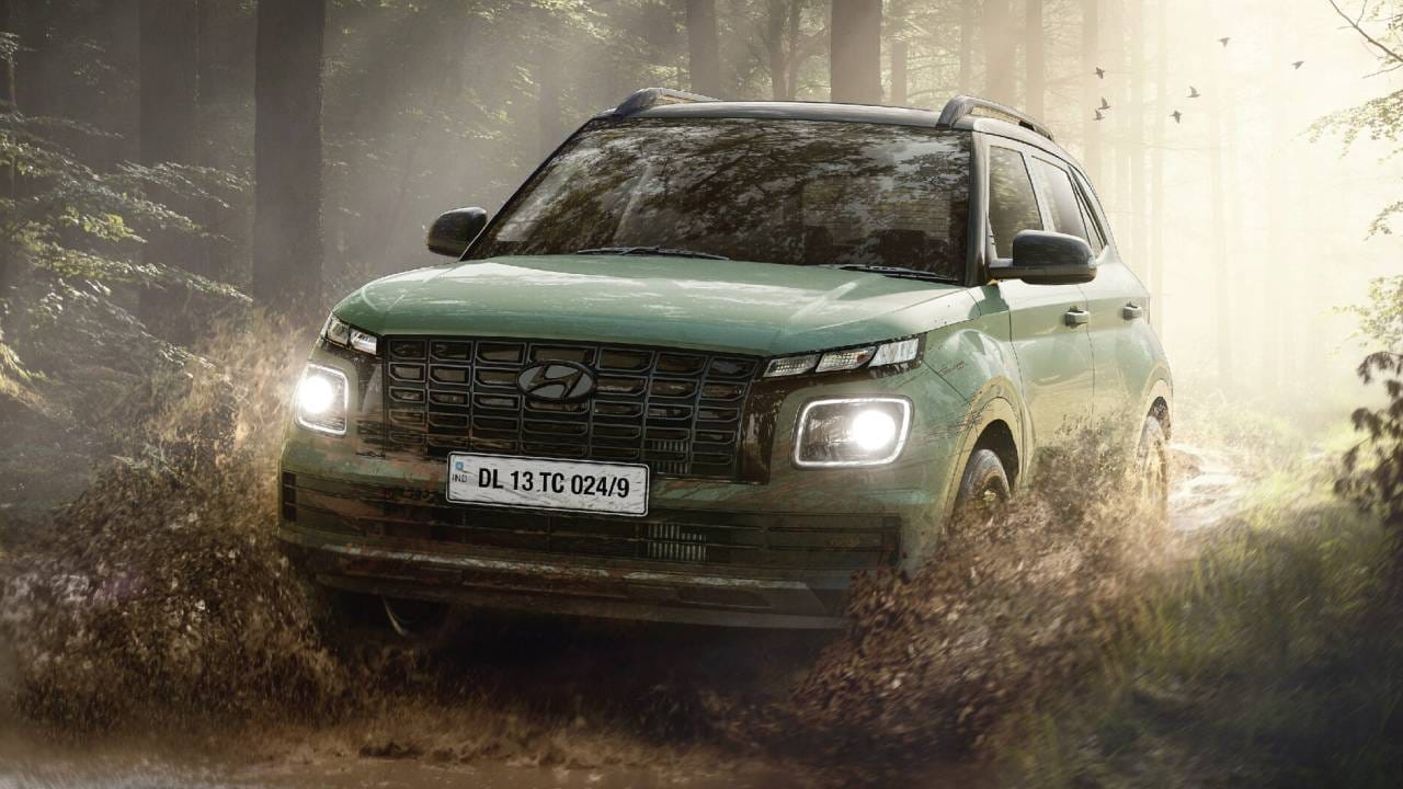 Hyundai Venue: ಸಿದ್ಧರಾಗಿ, ಹೊಸ ಅವತಾರದಲ್ಲಿ ಬರುತ್ತಿದೆ ಹುಂಡೈ ವೆನ್ಯೂ ಕಾರು Hyundai Venue: ಸಿದ್ಧರಾಗಿ, ಹೊಸ ಅವತಾರದಲ್ಲಿ ಬರುತ್ತಿದೆ ಹುಂಡೈ ವೆನ್ಯೂ ಕಾರು