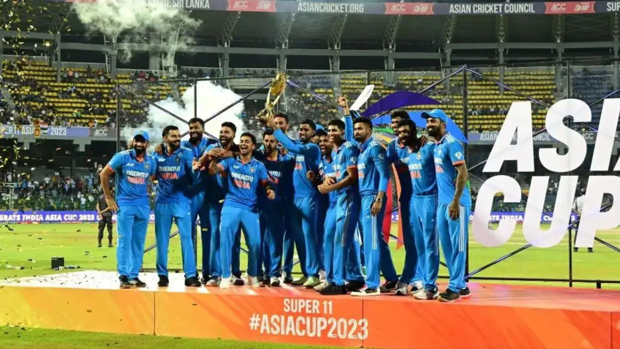 ಟಿ20 ಮಾದರಿಯಲ್ಲಿ ಮೂರನೇ ಬಾರಿಗೆ ನಡೆಯುತ್ತಿರುವ 2025 ರ ಏಷ್ಯಾಕಪ್ ಇದೇ ಸೆಪ್ಟೆಂಬರ್ 9 ರಿಂದ ಆರಂಭವಾಗಲಿದೆ. ಈ ಬಾರಿಯ ಏಷ್ಯಾಕಪ್‌ನಲ್ಲಿ ಒಟ್ಟು 8 ತಂಡಗಳು ಭಾಗವಹಿಸುತ್ತಿದ್ದು, ಎಲ್ಲಾ ತಂಡಗಳು ತಮ್ಮ ಸಿದ್ಧತೆಗಳನ್ನು ಅಂತಿಮಗೊಳಿಸುತ್ತಿವೆ. ಈ ಟೂರ್ನಿಯಲ್ಲಿ ಇದುವರೆಗೆ ಹಲವು ದಾಖಲೆಗಳು ನಿರ್ಮಾಣಗೊಂಡಿವೆ. ಆದರೆ ಈ ಟೂರ್ನಿಯಲ್ಲಿ ಅತ್ಯಂತ ಯಶಸ್ವಿ ತಂಡ ಎನಿಸಿಕೊಂಡಿರುವ ಟೀಂ ಇಂಡಿಯಾ ನಿರ್ಮಿಸಿರುವ ಅದೊಂದು ದಾಖಲೆಯನ್ನು ಯಾವ ತಂಡಕ್ಕೂ ಮುರಿಯಲು ಸಾಧ್ಯವಾಗಿಲ್ಲ.