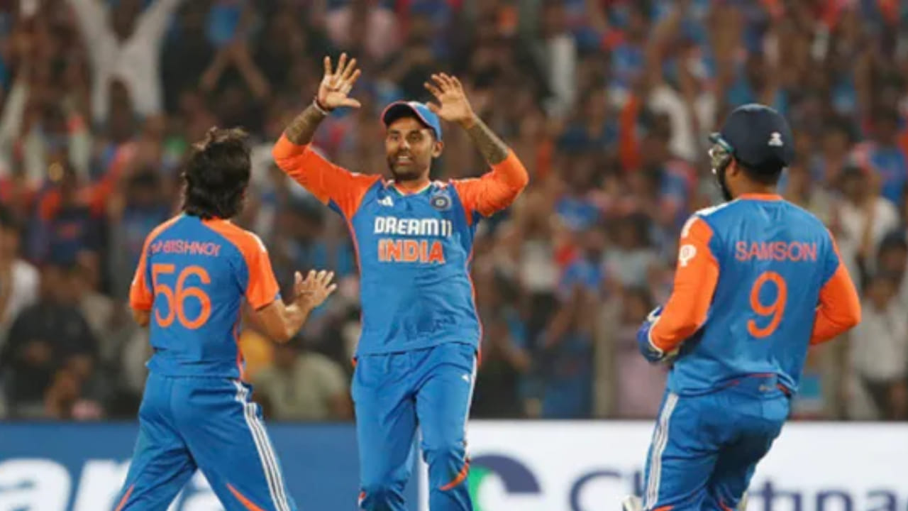 ಸದ್ಯದ ಮಾಹಿತಿ ಪ್ರಕಾರ, ಸೂರ್ಯ ಏಷ್ಯಾಕಪ್ ಆಡುವ ಸಾಧ್ಯತೆಗಳು ಹೆಚ್ಚಿವೆ. ಅಲ್ಲದೆ 2026 ರ ಟಿ20 ವಿಶ್ವಕಪ್ ವರೆಗೂ ಸೂರ್ಯಕುಮಾರ್ ಯಾದವ್ ಅವರನ್ನೇ ನಾಯಕರನ್ನಾಗಿ ಮುಂದುವರೆಸಲು ಆಯ್ಕೆ ಮಂಡಳಿ ಯೋಚಿಸಿದೆ. ಆದ್ದರಿಂದ ಏಷ್ಯಾಕಪ್​ನಲ್ಲಿ ಸೂರ್ಯಕುಮಾರ್ ಯಾದವ್ ನಾಯಕರಾಗಿರುತ್ತಾರೆ. 