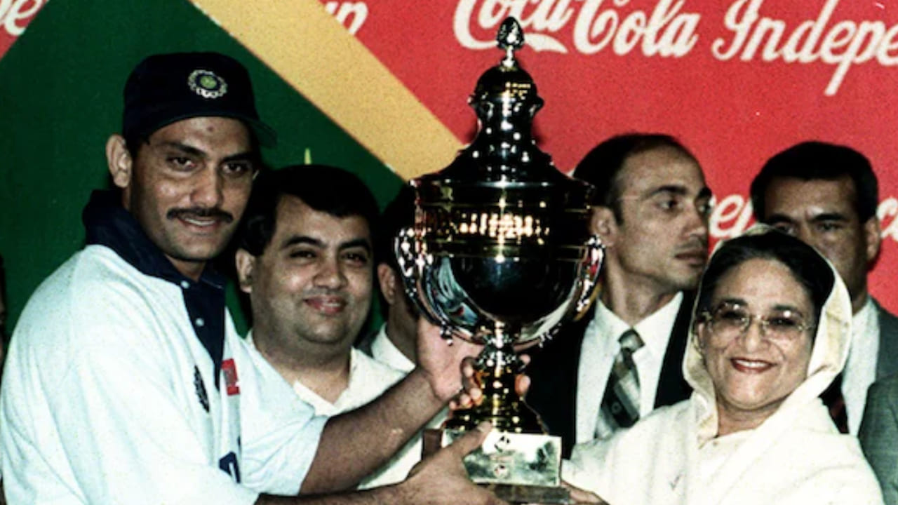 1988 ರಿಂದ 1995 ರವರೆಗೆ ಭಾರತ ಏಷ್ಯಾಕಪ್ ಅನ್ನು ಆಳಿತು. ಈ ಅವಧಿಯಲ್ಲಿ, ಪಂದ್ಯಾವಳಿಯನ್ನು ಮೂರು ಬಾರಿ ಆಯೋಜಿಸಲಾಯಿತು. 1988ರ ನಂತರ, ಮೊಹಮ್ಮದ್ ಅಜರುದ್ದೀನ್ 1991 ರ ಏಷ್ಯಾಕಪ್‌ನಲ್ಲಿ ಟೀಂ ಇಂಡಿಯಾವನ್ನು ಮುನ್ನಡೆಸಿ ಚಾಂಪಿಯನ್ ಮಾಡಿದ್ದರು. ನಂತರ ಅವರ ನಾಯಕತ್ವದಲ್ಲಿ ಭಾರತ 1995 ರಲ್ಲಿ ಮತ್ತೆ ಟ್ರೋಫಿಯನ್ನು ಗೆದ್ದುಕೊಂಡಿತು.