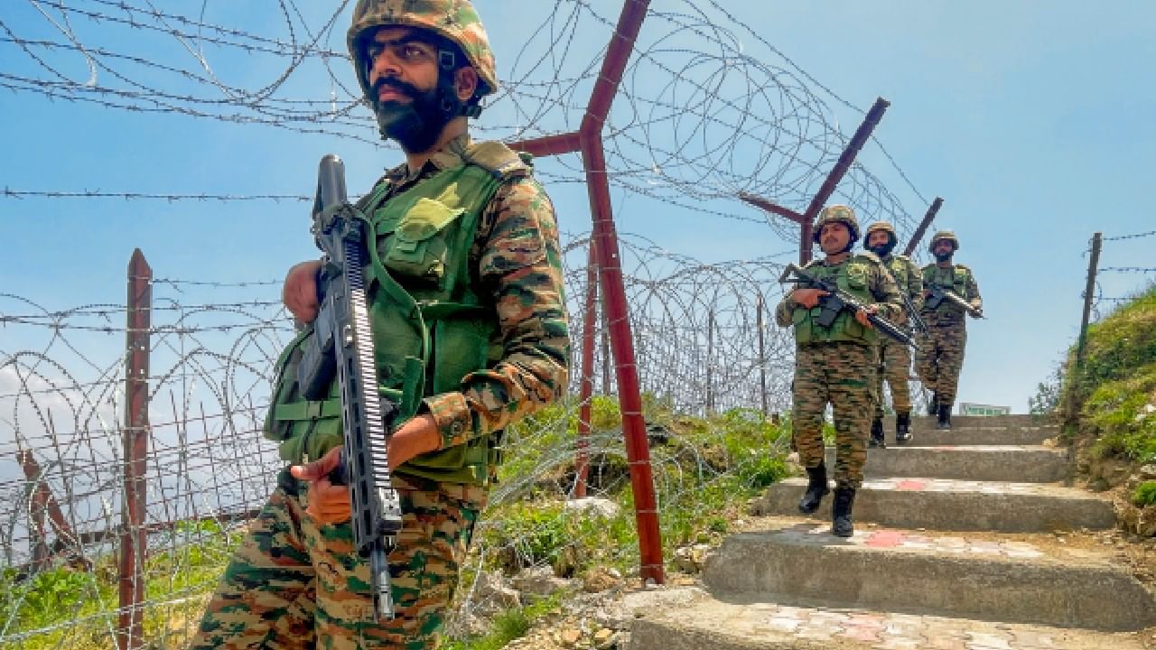 ಮತ್ತೆ ಬಾಲ ಬಿಚ್ಚಿದ ಪಾಕಿಸ್ತಾನ; ಕದನ ವಿರಾಮ ಉಲ್ಲಂಘಿಸಿ ಭಾರತದ ಗಡಿಯಲ್ಲಿ ಗುಂಡಿನ ದಾಳಿ