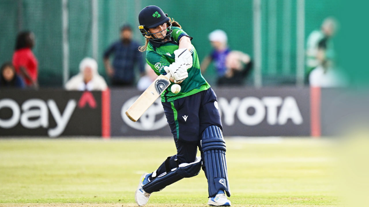 VIDEO: ಮೊದಲ ಪಂದ್ಯದ ಕೊನೆಯ ಎಸೆತದಲ್ಲಿ ಸಿಕ್ಸ್​ ಸಿಡಿಸಿ ವಿಶ್ವ ದಾಖಲೆ ಬರೆದ ಜೇನ್