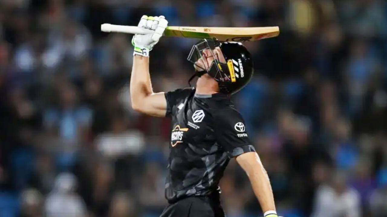 ಈ ಏಳು ಫೋರ್​ಗಳೊಂದಿಗೆ ಜೋಸ್ ಬಟ್ಲರ್ ಟಿ20 ಕ್ರಿಕೆಟ್​ನಲ್ಲಿ ಅತ್ಯಧಿಕ ಫೋರ್ ಬಾರಿಸಿದ ಬ್ಯಾಟರ್​ಗಳ ಪಟ್ಟಿಯಲ್ಲಿ ಐದನೇ ಸ್ಥಾನಕ್ಕೇರಿದ್ದಾರೆ. ಅಲ್ಲದೆ ಟಿ20 ಇತಿಹಾಸದಲ್ಲೇ 1200+ ಫೋರ್ ಸಿಡಿಸಿದ ವಿಶ್ವದ 5ನೇ ಬ್ಯಾಟ್ಸ್​ಮನ್ ಎಂಬ ಹೆಗ್ಗಳಿಕೆಗೂ ಪಾತ್ರರಾಗಿದ್ದಾರೆ.