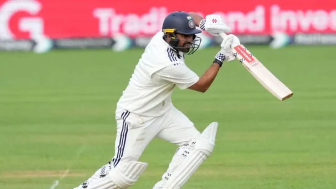 ಮ್ಯಾಂಚೆಸ್ಟರ್‌ನಲ್ಲಿ ನಡೆದ ನಾಲ್ಕನೇ ಪಂದ್ಯದಲ್ಲಿ ಅವರನ್ನು ಆಡುವ ಹನ್ನೊಂದರ ಬಳಗದಿಂದ ಕೈಬಿಡಲಾಯಿತು. ಆದಾಗ್ಯೂ ಓವಲ್​ನಲ್ಲಿ ನಡೆದ ಕೊನೆಯ ಪಂದ್ಯದಲ್ಲಿ ಆಡುವ ಅವಕಾಶ ಪಡೆದಿದ್ದ ಕರುಣ್, ಮೊದಲ ಇನ್ನಿಂಗ್ಸ್‌ನಲ್ಲಿ 57 ರನ್ ಬಾರಿಸಿ ಭಾರತವನ್ನು 200 ದಾಟಿಸುವಲ್ಲಿ ಪ್ರಮುಖ ಪಾತ್ರ ವಹಿಸಿದರು. ಉಳಿದಂತೆ ಎರಡನೇ ಇನ್ನಿಂಗ್ಸ್​ನಲ್ಲಿ ಕರುಣ್ 17 ರನ್‌ ಬಾರಿಸಲಷ್ಟೇ ಶಕ್ತರಾಗಿದ್ದರು.
