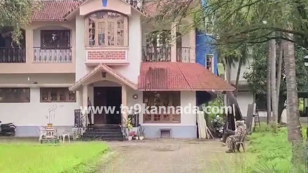 ED Raid: ಕಾರವಾರ ಕಾಂಗ್ರೆಸ್ ಶಾಸಕ ಸತೀಶ್ ಸೈಲ್ ನಿವಾಸದ ಮೇಲೆ ಇಡಿ ರೇಡ್ ED Raid: ಕಾರವಾರ ಕಾಂಗ್ರೆಸ್ ಶಾಸಕ ಸತೀಶ್ ಸೈಲ್ ನಿವಾಸದ ಮೇಲೆ ಇಡಿ ರೇಡ್