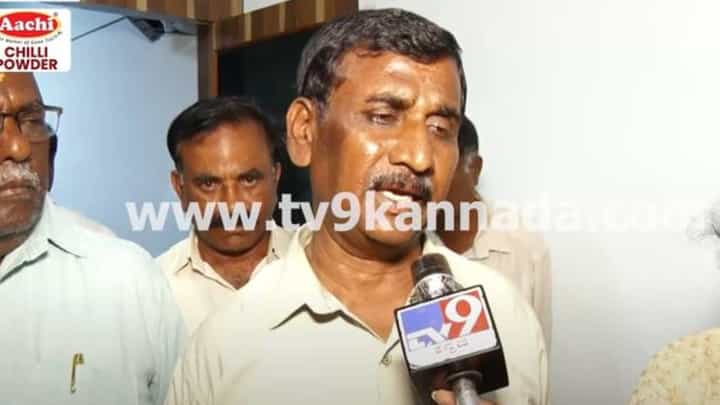ಆಘಾತಕ್ಕೊಳಗಾಗಿ ತೀವ್ರ ಬೇಸರದಲ್ಲಿ ಪ್ರತಿಕ್ರಿಯಿಸುತ್ತಿರುವ ರಾಜಣ್ಣ ಅಭಿಮಾನಿ ಮತ್ತು ಬೆಂಬಲಿಗರು ಆಘಾತಕ್ಕೊಳಗಾಗಿ ತೀವ್ರ ಬೇಸರದಲ್ಲಿ ಪ್ರತಿಕ್ರಿಯಿಸುತ್ತಿರುವ ರಾಜಣ್ಣ ಅಭಿಮಾನಿ ಮತ್ತು ಬೆಂಬಲಿಗರು