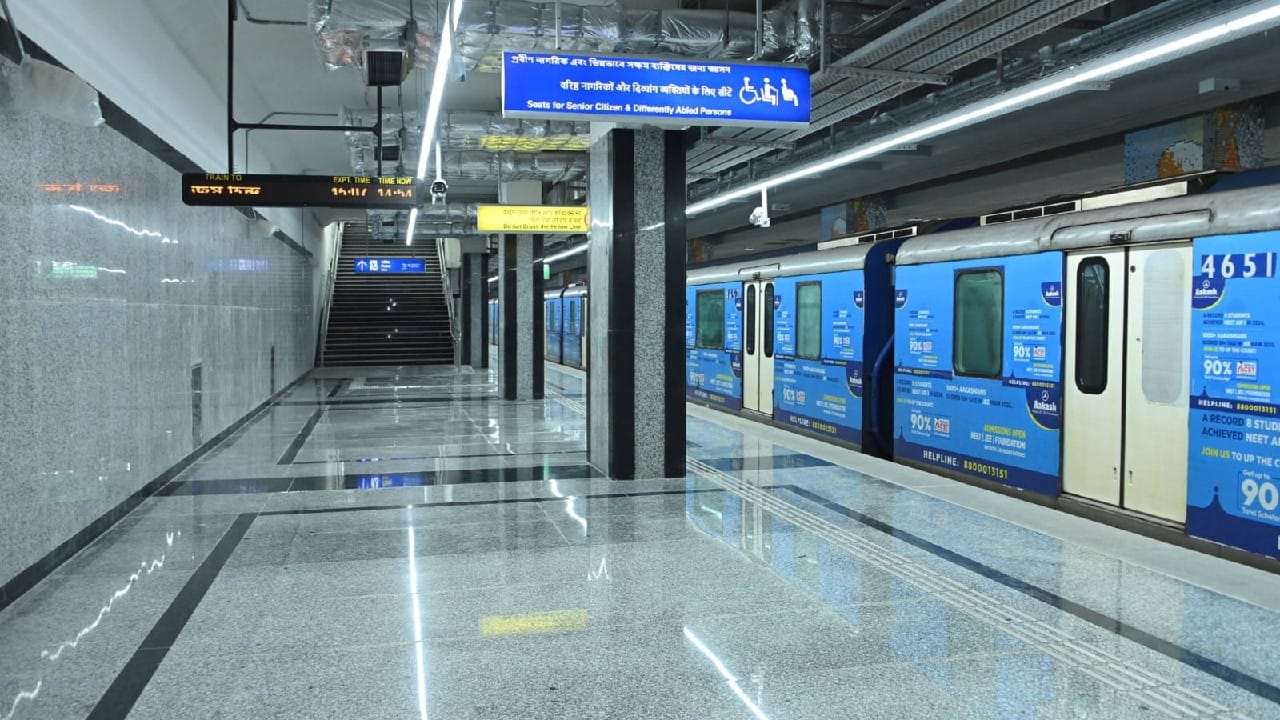 5 ರೂ.ನಿಂದ ಪ್ರಾರಂಭವಾಗುವ ಮತ್ತು 70 ರೂ.ಗೆ ಸೀಮಿತವಾದ ದರಗಳನ್ನು ನೀಡುವ ಹೊಸ ಮೆಟ್ರೋ ಸೇವೆಗಳು ಸಂಚಾರ ದಟ್ಟಣೆಗೆ ಹೆಸರುವಾಸಿಯಾದ ಕೊಲ್ಕತ್ತಾ ನಗರದಲ್ಲಿ ಪ್ರಯಾಣಿಸಲು ಹೆಚ್ಚು ಕೈಗೆಟುಕುವ ಮತ್ತು ಪರಿಣಾಮಕಾರಿ ಮಾರ್ಗವನ್ನು ಒದಗಿಸುವ ಗುರಿಯನ್ನು ಹೊಂದಿವೆ. 
