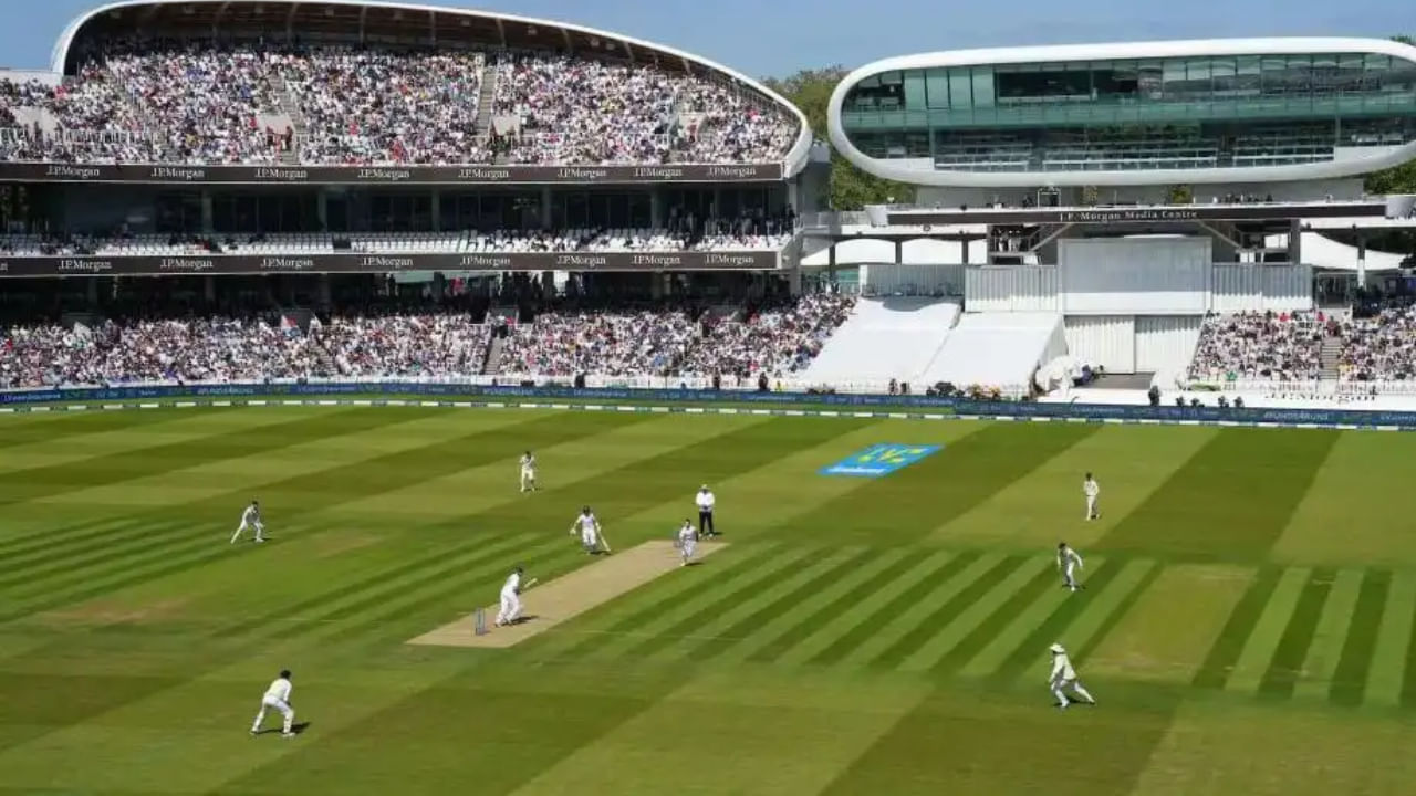 ಆ ಬಳಿಕ ಉಭಯ ತಂಡಗಳ ನಡುವೆ ಲಾರ್ಡ್ಸ್​ನಲ್ಲಿ ನಡೆದ ಮೂರನೇ ಟೆಸ್ಟ್ ಪಂದ್ಯ ಕೂಡ ಐದು ದಿನ ನಡೆಯಿತ್ತಾದರೂ ಈ ಪಂದ್ಯವನ್ನು ಇಂಗ್ಲೆಂಡ್‌ ಗೆದ್ದುಕೊಳ್ಳುವಲ್ಲಿ ಯಶಸ್ವಿಯಾಯಿತು. ಇದೀಗ ಐಸಿಸಿ ಲಾರ್ಡ್ಸ್‌ ಪಿಚ್​ಗೆ ತೃಪ್ತಿಕರ ಎಂದು ರೇಟಿಂಗ್ ನೀಡಿದೆ. 