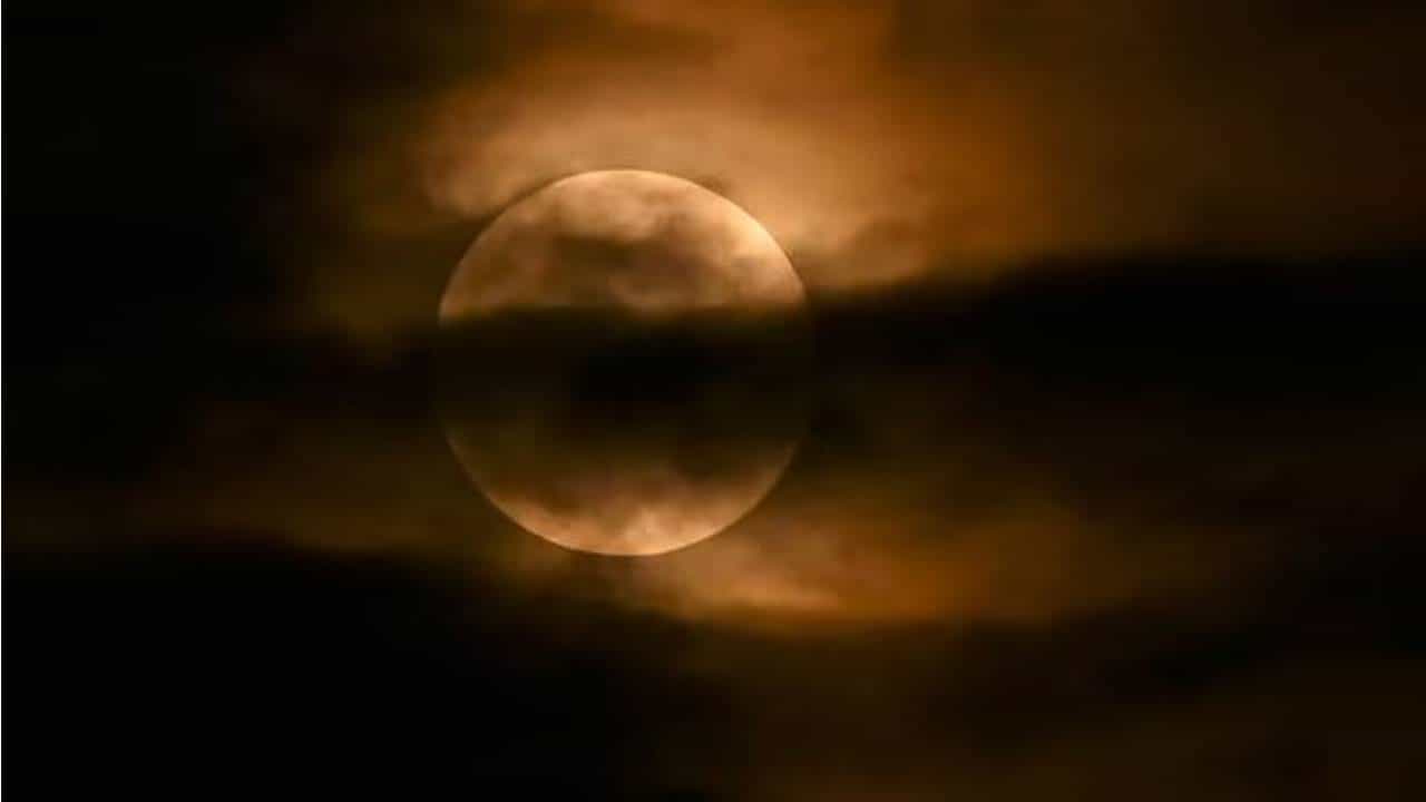 Lunar Eclipse 2025: ಈ ವರ್ಷದ ಕೊನೆಯ ಚಂದ್ರಗ್ರಹಣ ಯಾವಾಗ? ಇದು ಭಾರತದಲ್ಲಿ ಗೋಚರಿಸಲಿದೆಯೇ?