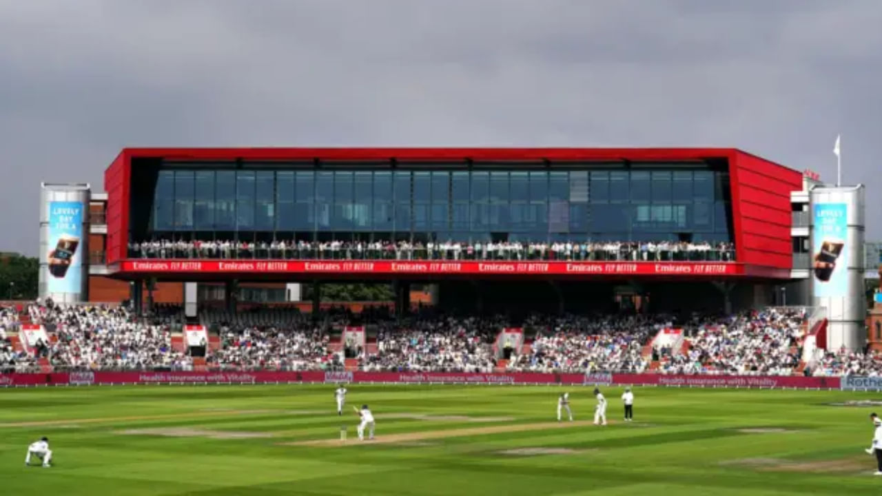 ಭಾರತ ಹಾಗೂ ಇಂಗ್ಲೆಂಡ್‌ ನಡುವೆ ನಾಲ್ಕನೇ ಟೆಸ್ಟ್ ಪಂದ್ಯ ಮ್ಯಾಂಚೆಸ್ಟರ್​ನಲ್ಲಿ ನಡೆಯಿತು. ಈ ಪಂದ್ಯದಲ್ಲೂ ಇಂಗ್ಲೆಂಡ್‌ ಮೇಲುಗೈ ಸಾಧಿಸಿತ್ತಾದರೂ, ಹೋರಾಟ ಬಿಡದ ಟೀಂ ಇಂಡಿಯಾ ಪಂದ್ಯವನ್ನು ಡ್ರಾದಲ್ಲಿ ಕೊನೆಗೊಳಿಸುವಲ್ಲಿ ಯಶಸ್ವಿಯಾಯಿತು. ಇದೀಗ ಐಸಿಸಿ ಈ ಪಿಚ್​ಗೆ ತೃಪ್ತಿಕರ ಎಂದು ರೇಟಿಂಗ್ ನೀಡಿದೆ. 