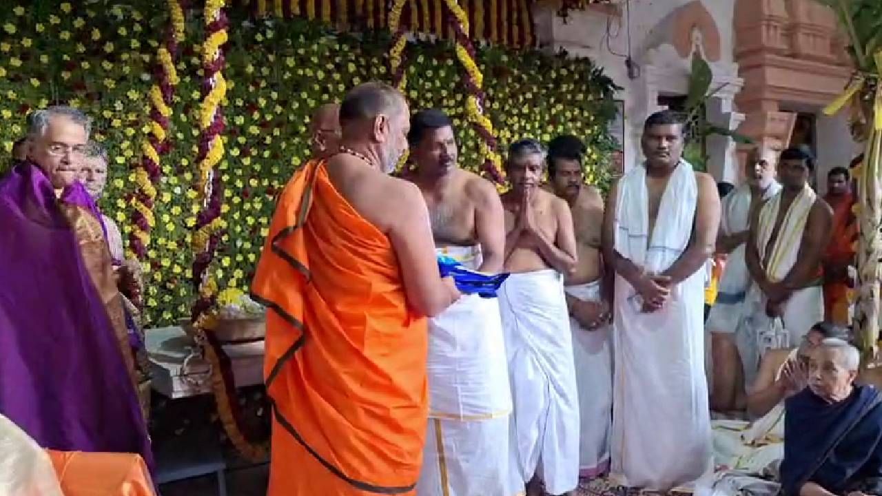 ಪೂರ್ವರಾಧನೆ ಹಿನ್ನೆಲೆಯಲ್ಲಿ ಶ್ರೀಮಠ ವಿಜೃಂಭಣೆಯಿಂದ ನಡೆದ ವಿಶೇಷ ಧಾರ್ಮಿಕ ಕೈಂಕರ್ಯಗಳಿಗೆ ಸಾಕ್ಷಿಯಾಗಿದೆ.