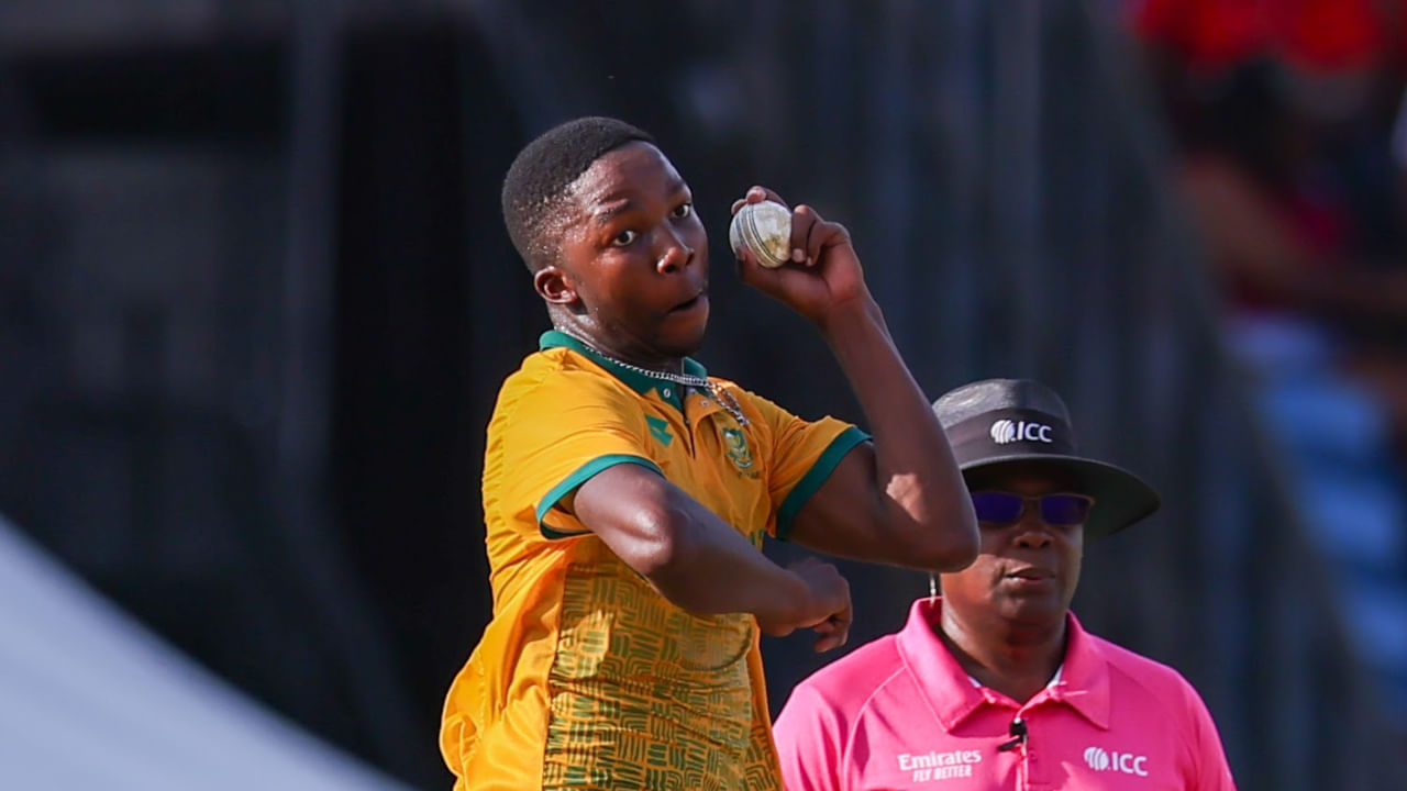 ಕ್ವೆನಾ ಇದುವರೆಗೆ ತಮ್ಮ ವೃತ್ತಿಜೀವನದಲ್ಲಿ ಒಟ್ಟು 9 ಟಿ20 ಅಂತರರಾಷ್ಟ್ರೀಯ ಪಂದ್ಯಗಳನ್ನು ಆಡಿದ್ದಾರೆ. ಇದರಲ್ಲಿ ಅವರು 28 ಸರಾಸರಿಯಲ್ಲಿ 10 ವಿಕೆಟ್‌ಗಳನ್ನು ಪಡೆಯುವಲ್ಲಿ ಯಶಸ್ವಿಯಾಗಿದ್ದಾರೆ. ಕ್ವೆನಾ ಜೊತೆಗೆ, ಕಗಿಸೊ ರಬಾಡ ದಕ್ಷಿಣ ಆಫ್ರಿಕಾ ಪರ ಮೊದಲ ಟಿ20 ಪಂದ್ಯದಲ್ಲಿ 2 ವಿಕೆಟ್‌ಗಳನ್ನು ಕಬಳಿಸಿದರು.
