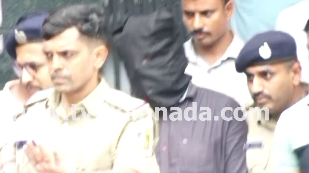 ಧರ್ಮಸ್ಥಳ ಪ್ರಕರಣ: ಮಾಸ್ಕ್​​​ಮ್ಯಾನ್​​ ಸಿಎನ್ ಚಿನ್ನಯ್ಯ ಎಸ್​ಐಟಿ ವಶಕ್ಕೆ, ಬೆಳ್ತಂಗಡಿ ಕೋರ್ಟ್ ಆದೇಶ