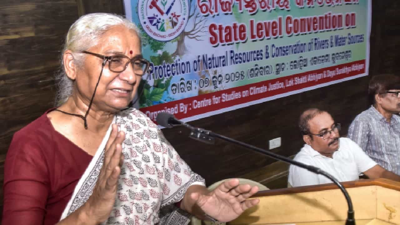 ವಿಕೆ ಸಕ್ಸೇನಾ ವಿರುದ್ಧದ ಮಾನನಷ್ಟ ಪ್ರಕರಣ; ಸುಪ್ರೀಂ ಕೋರ್ಟ್ನಲ್ಲೂ ಮೇಧಾ ಪಾಟ್ಕರ್ಗೆ ಹಿನ್ನಡೆ ವಿಕೆ ಸಕ್ಸೇನಾ ವಿರುದ್ಧದ ಮಾನನಷ್ಟ ಪ್ರಕರಣ; ಸುಪ್ರೀಂ ಕೋರ್ಟ್ನಲ್ಲೂ ಮೇಧಾ ಪಾಟ್ಕರ್ಗೆ ಹಿನ್ನಡೆ