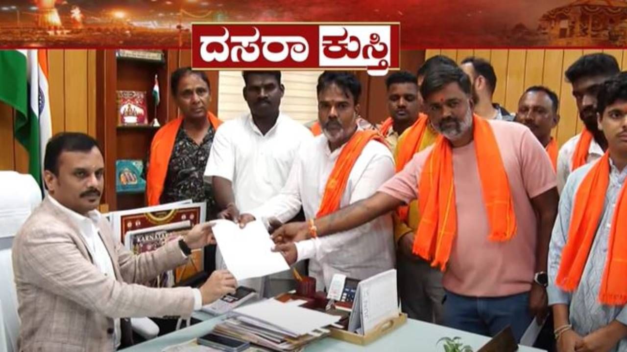 ಮೈಸೂರು ದಸರಾ ಮಹೋತ್ಸವ ಉದ್ಘಾಟಕರನ್ನು ಬದಲಿಸುವಂತೆ ಸರ್ಕಾರದ ಮೇಲೆ ಹೆಚ್ಚಿದ ಒತ್ತಡ