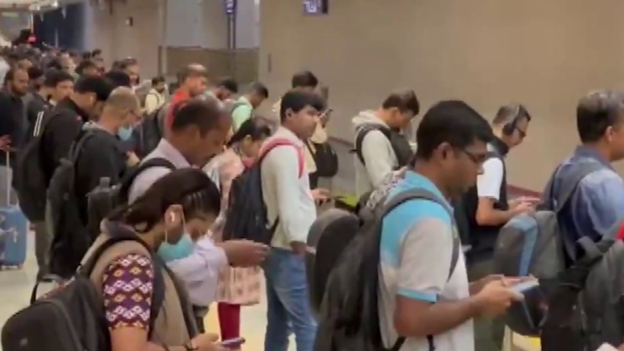 ಸಾರಿಗೆ ನೌಕರರ ಮುಷ್ಕರದ ಪರಿಣಾಮ: ಮೆಟ್ರೋ ನಿಲ್ದಾಣಗಳಲ್ಲಿ ಜನಜಂಗುಳಿ