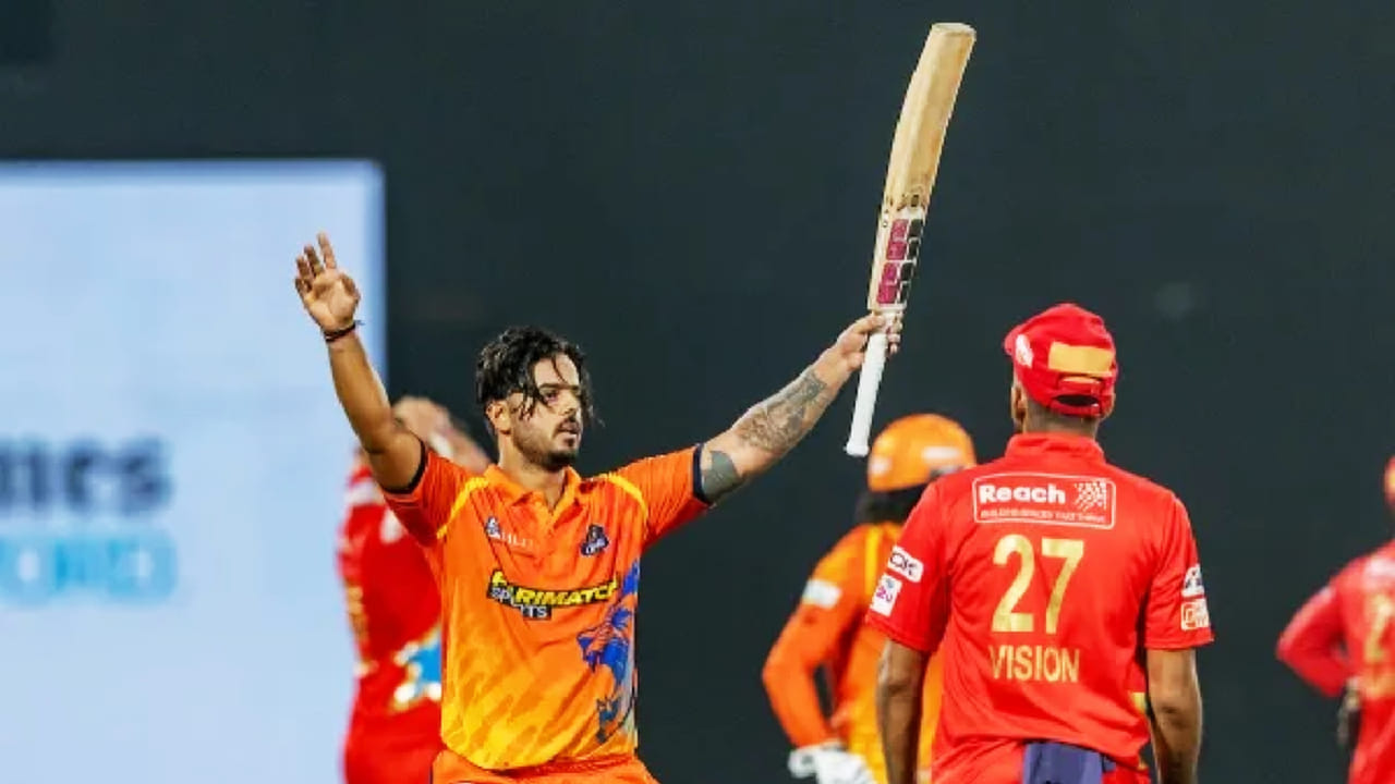 ಬರೋಬ್ಬರಿ 15 ಸಿಕ್ಸ್, 8 ಫೋರ್: ವಿಸ್ಫೋಟಕ ಸೆಂಚುರಿ ಸಿಡಿಸಿದ ನಿತೀಶ್ ರಾಣಾ ಬರೋಬ್ಬರಿ 15 ಸಿಕ್ಸ್, 8 ಫೋರ್: ವಿಸ್ಫೋಟಕ ಸೆಂಚುರಿ ಸಿಡಿಸಿದ ನಿತೀಶ್ ರಾಣಾ