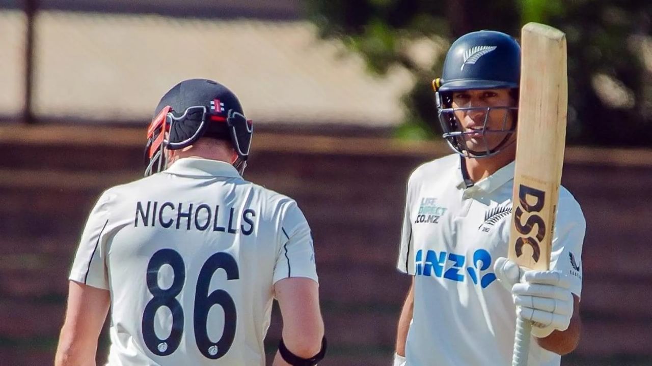 ಆ ಬಳಿಕ ಬಂದ ಹೆನ್ರಿ ನಿಕೋಲ್ಸ್ ಹಾಗೂ ರಚಿನ್ ರವೀಂದ್ರ ಭರ್ಜರಿ ಬ್ಯಾಟಿಂಗ್ ಪ್ರದರ್ಶಿಸಿದರು. ಪರಿಣಾಮ 4ನೇ ವಿಕೆಟ್ ಗೆ ದ್ವಿಶತಕದ ಜೊತೆಯಾಟ ಮೂಡಿಬಂತು. ಎಡಗೈ ದಾಂಡಿಗರ ಈ ಜುಗಲ್ಬಂಧಿಯ ಕಾರಣ ನ್ಯೂಝಿಲೆಂಡ್ ತಂಡದ ಮೊತ್ತ 500ರ ಗಡಿದಾಟಿತು.