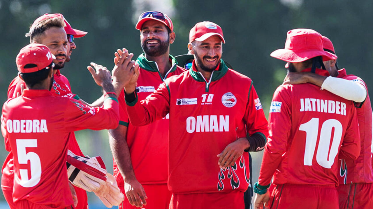ಅದರಂತೆ ಏಷ್ಯಾಕಪ್​ 2025ರ ಮೊದಲ ಸುತ್ತಿನ ಕೊನೆಯ ಪಂದ್ಯದಲ್ಲಿ ಟೀಮ್ ಇಂಡಿಯಾ ಒಮಾನ್ ತಂಡವನ್ನು ಎದುರಿಸಲಿದೆ. ಈ ಪಂದ್ಯವು ಒಮಾನ್ ಪಾಲಿಗೆ ಸ್ಮರಣೀಯ ಮ್ಯಾಚ್. ಏಕೆಂದರೆ 2014 ರಿಂದ ಅಂತಾರಾಷ್ಟ್ರೀಯ ಕ್ರಿಕೆಟ್ ಆಡುತ್ತಿರುವ ಒಮಾನ್ ತಂಡವು ಇದೇ ಮೊದಲ ಬಾರಿಗೆ ವಿಶ್ವ ಚಾಂಪಿಯನ್ ತಂಡವನ್ನು ಎದುರಿಸುತ್ತಿದೆ. ಹೀಗಾಗಿ ಸೆಪ್ಟೆಂಬರ್ 19 ಒಮಾನ್ ಕ್ರಿಕೆಟ್​ ಪಾಲಿಗೆ ಸ್ಮರಣೀಯ ದಿನವಾಗಿ ಮಾರ್ಪಡಲಿದೆ. ಇನ್ನು ಏಷ್ಯಾಕಪ್​ನಲ್ಲಿ ಟೀಮ್ ಇಂಡಿಯಾ ವೇಳಾಪಟ್ಟಿ ಈ ಕೆಳಗಿನಂತಿದೆ…