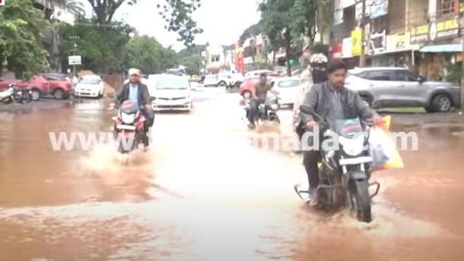ಬೀದರ್ ಆಗಲೀ ಇಲ್ಲವೇ ಬೆಂಗಳೂರು; ರಾಜ್ಯದ ರಸ್ತೆಗಳಲ್ಲಿ ಭ್ರಾತೃತ್ವದ ಭಾವ ಬೀದರ್ ಆಗಲೀ ಇಲ್ಲವೇ ಬೆಂಗಳೂರು; ರಾಜ್ಯದ ರಸ್ತೆಗಳಲ್ಲಿ ಭ್ರಾತೃತ್ವದ ಭಾವ