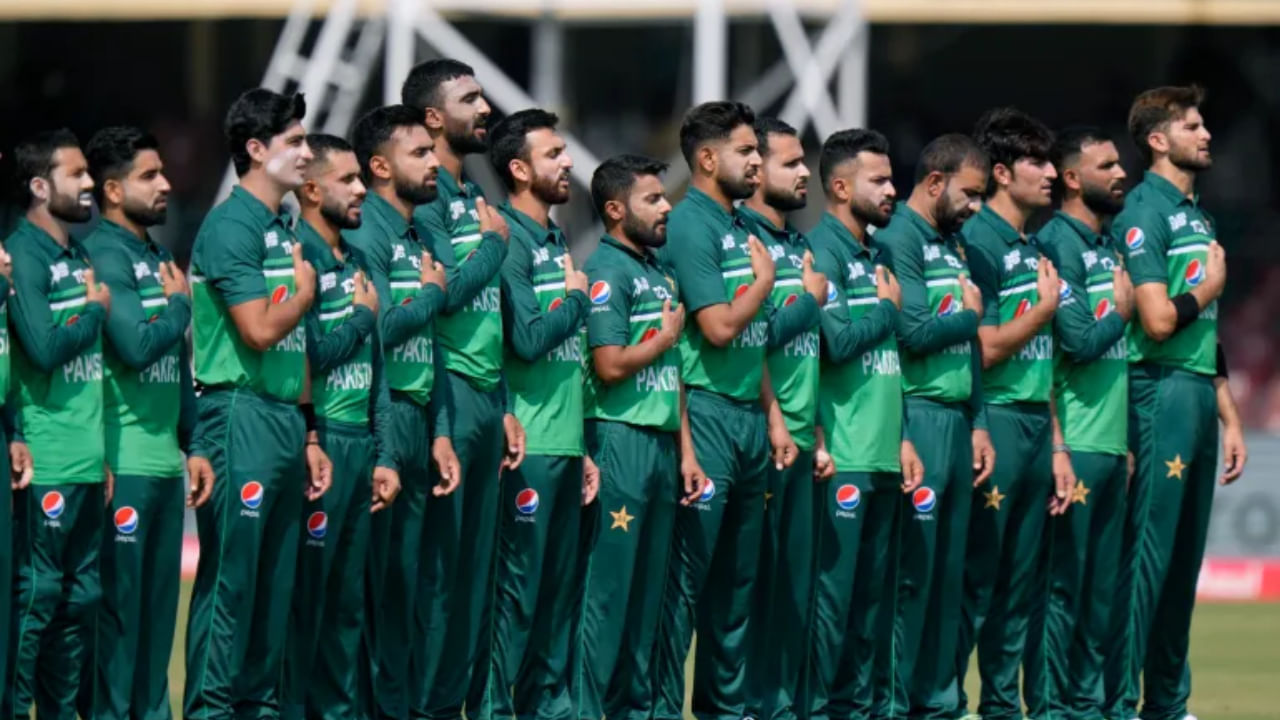 ಏಷ್ಯಾಕಪ್​ಗೆ ಪಾಕಿಸ್ತಾನ ತಂಡ: ಸಲ್ಮಾನ್ ಅಲಿ ಅಘಾ (ನಾಯಕ), ಅಬ್ರಾರ್ ಅಹ್ಮದ್, ಫಹೀಮ್ ಅಶ್ರಫ್, ಫಖರ್ ಜಮಾನ್, ಹ್ಯಾರಿಸ್ ರೌಫ್, ಹಸನ್ ಅಲಿ, ಹಸನ್ ನವಾಜ್, ಹುಸೇನ್ ತಲತ್, ಖುಷ್ದಿಲ್ ಶಾ, ಮೊಹಮ್ಮದ್ ಹ್ಯಾರಿಸ್, ಮೊಹಮ್ಮದ್ ನವಾಜ್, ಮೊಹಮ್ಮದ್ ವಾಸಿಮ್ ಝಾರ್ ಮಿರ್ಜಾ, ಶಾಹೀನ್ ಅಫ್ರಿದಿ, ಸುಫಿಯಾನ್ ಮೋಕಿಮ್.
