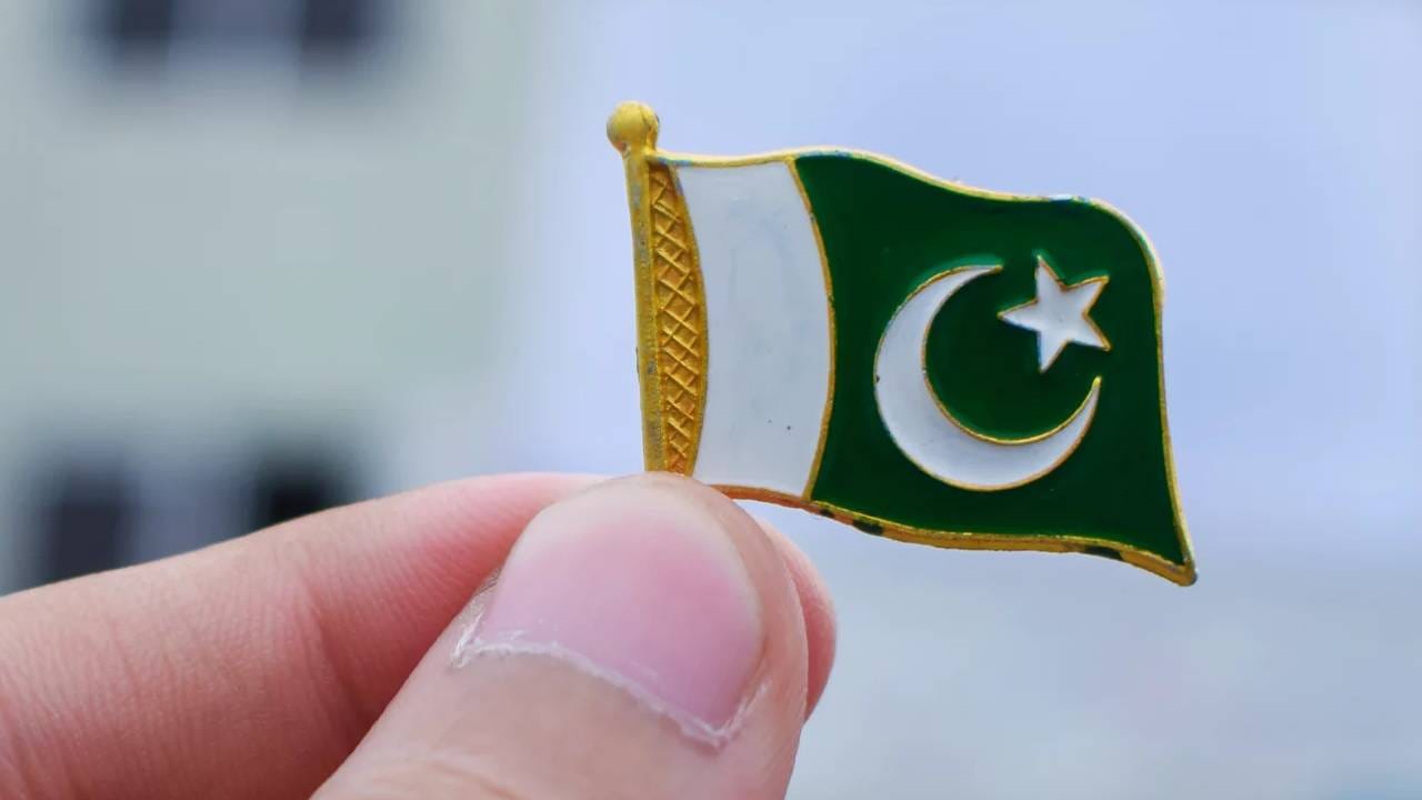 ಭಾರತದ ವಿಮಾನಗಳಿಗೆ ಮಾರ್ಗ ಬಂದ್ ಮಾಡಿದ್ದ ಪಾಕಿಸ್ತಾನಕ್ಕೆ 2 ತಿಂಗಳಲ್ಲಿ ನಷ್ಟವಾಗಿದ್ದು ಎಷ್ಟು ಕೋಟಿ ಗೊತ್ತಾ? ಭಾರತದ ವಿಮಾನಗಳಿಗೆ ಮಾರ್ಗ ಬಂದ್ ಮಾಡಿದ್ದ ಪಾಕಿಸ್ತಾನಕ್ಕೆ 2 ತಿಂಗಳಲ್ಲಿ ನಷ್ಟವಾಗಿದ್ದು ಎಷ್ಟು ಕೋಟಿ ಗೊತ್ತಾ?