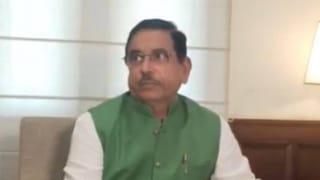 ಮತ್ತೆ ಟ್ರೋಲ್ ಆದ ಜಯಾ ಬಚ್ಚನ್; ಸೆಲ್ಫೀ ತೆಗೆದುಕೊಳ್ಳಲು ಬಂದ ವ್ಯಕ್ತಿಯನ್ನು ತಳ್ಳಿದ ವಿಡಿಯೋ ವೈರಲ್