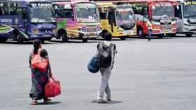ಗೌರಿ-ಗಣೇಶ ಹಬ್ಬ ರಜೆ: ಖಾಸಗಿ ಬಸ್ ಮಾಲೀಕರಿಂದ ದುಪ್ಪಟ್ಟು ಹಣ ವಸೂಲಿ ಗೌರಿ-ಗಣೇಶ ಹಬ್ಬ ರಜೆ: ಖಾಸಗಿ ಬಸ್ ಮಾಲೀಕರಿಂದ ದುಪ್ಪಟ್ಟು ಹಣ ವಸೂಲಿ