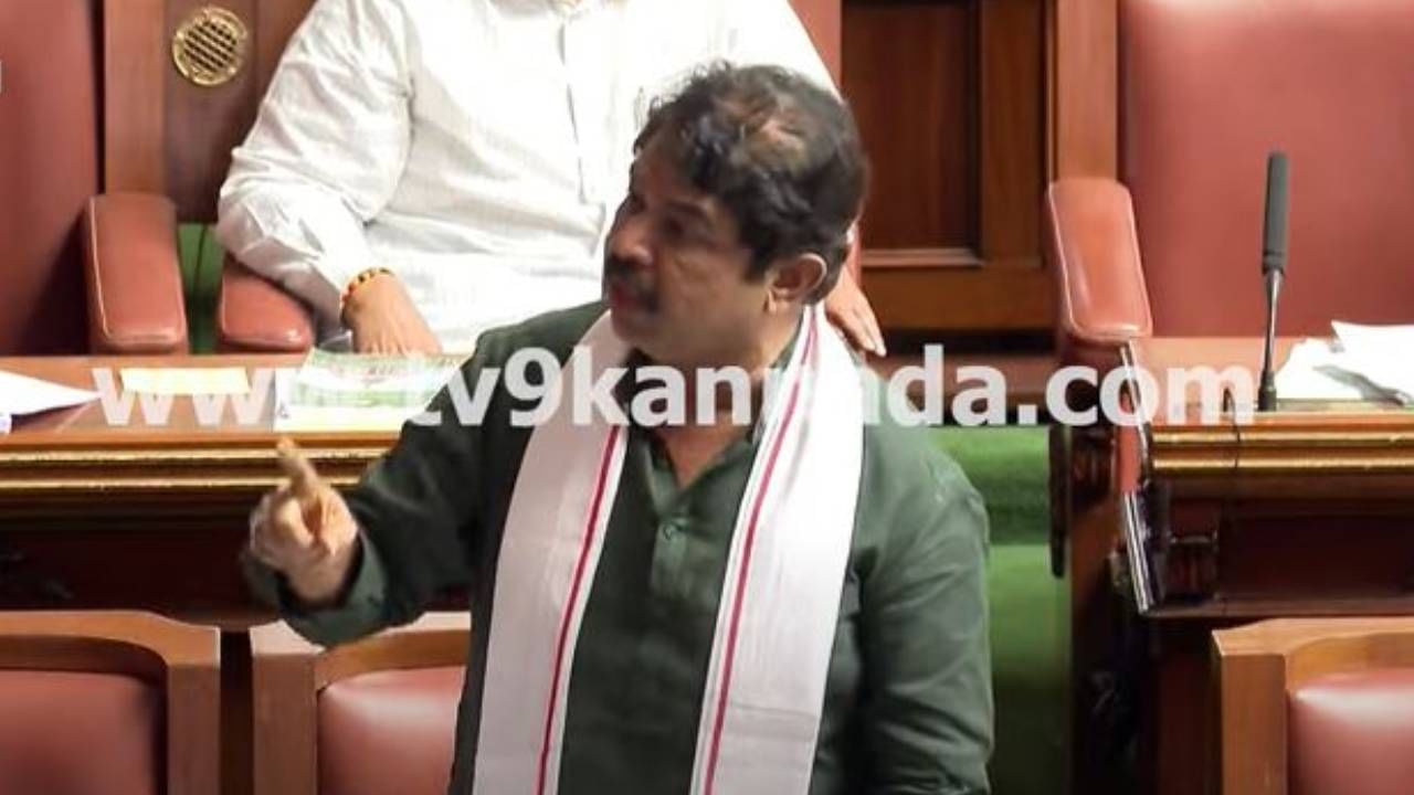 Karnataka Assembly session: ರಾಜಣ್ಣರನ್ನು ಸಂಪುಟದಿಂದ ವಜಾ ಮಾಡಿರುವುದಕ್ಕೆ ವಿವರಣೆ ಕೇಳಿದ ವಿಪಕ್ಷ ನಾಯಕರು Karnataka Assembly session: ರಾಜಣ್ಣರನ್ನು ಸಂಪುಟದಿಂದ ವಜಾ ಮಾಡಿರುವುದಕ್ಕೆ ವಿವರಣೆ ಕೇಳಿದ ವಿಪಕ್ಷ ನಾಯಕರು