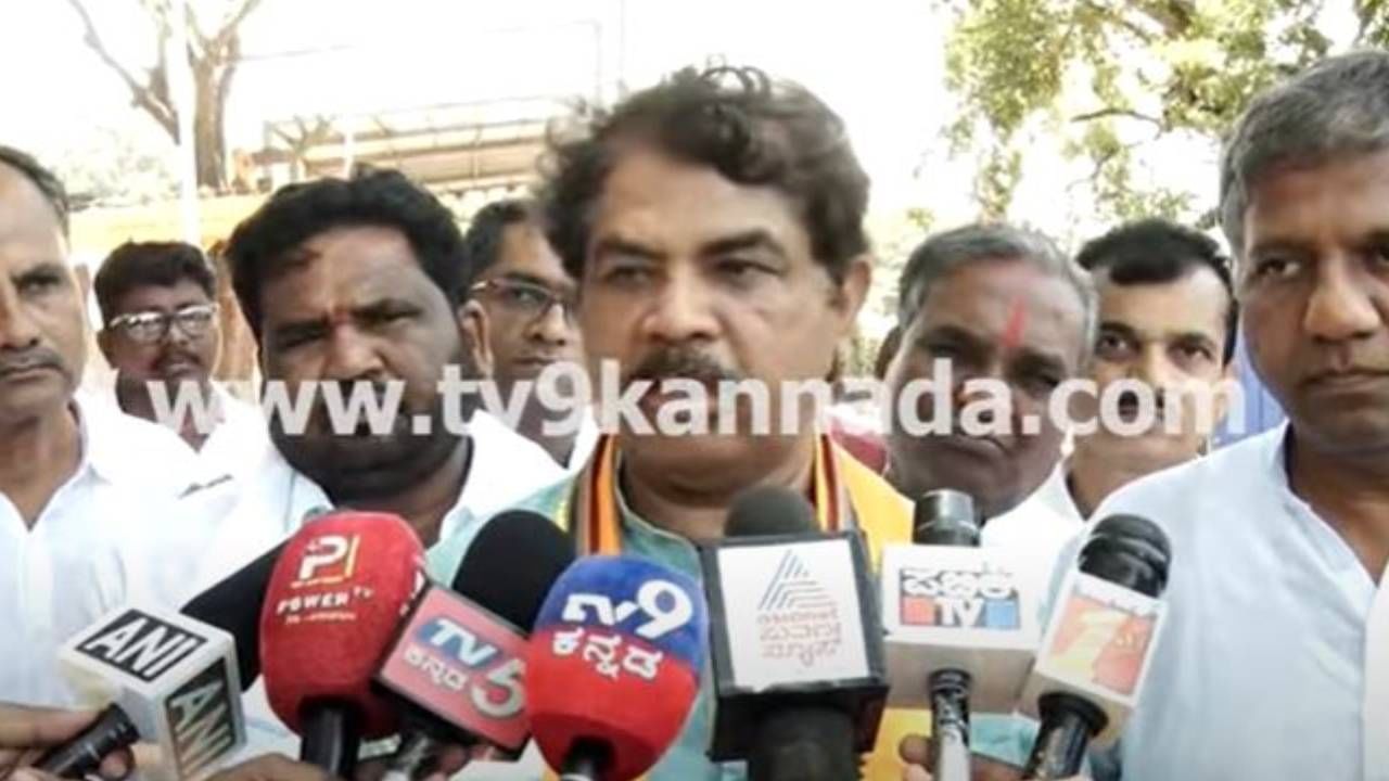 ಲವ್ ಜಿಹಾದ್​ನಂತೆ ಮುಸಕುಧಾರಿಯ ಹಿಂದೆ ಮತಾಂಧರ ಒಂದು ದೊಡ್ಡ ಗ್ಯಾಂಗ್ ಇದೆ: ಅರ್ ಅಶೋಕ