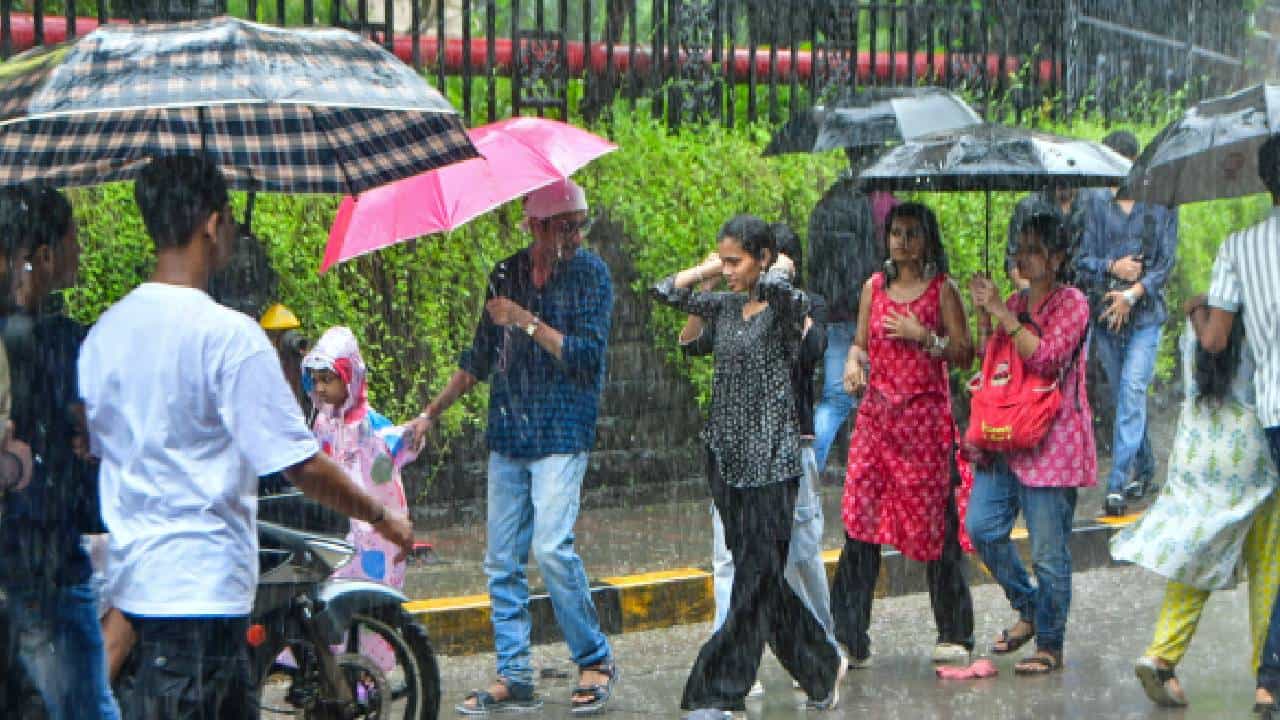 Karnataka Rains: ಕರ್ನಾಟಕದ 5 ಜಿಲ್ಲೆಗಳಿಗೆ ರೆಡ್ ಅಲರ್ಟ್​, ಆ.24ರವರೆಗೂ ಧಾರಾಕಾರ ಮಳೆ