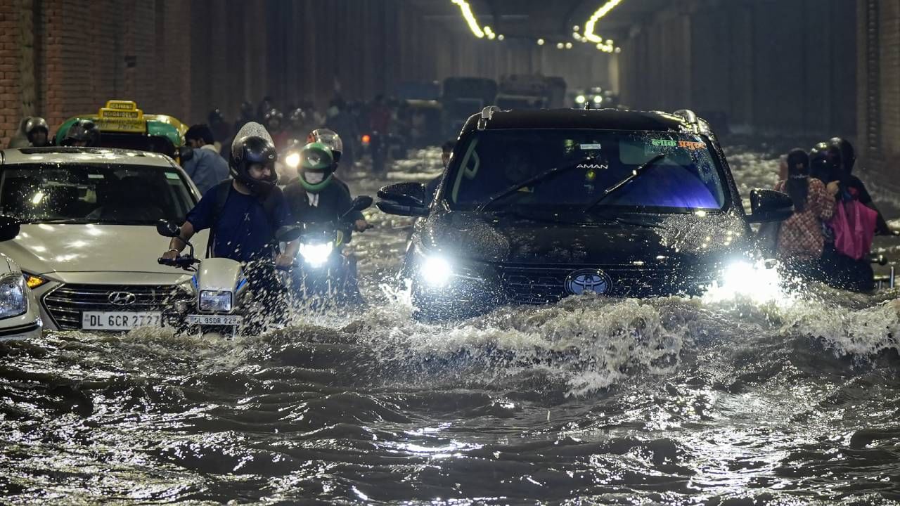14 ವರ್ಷದಲ್ಲೇ ಅತಿಹೆಚ್ಚು ಆಗಸ್ಟ್ ಮಳೆ; ಸೆಪ್ಟೆಂಬರ್ನಲ್ಲಿ ಪ್ರವಾಹ, ಭೂಕುಸಿತಗಳ ಸಾಧ್ಯತೆ: ಹವಾಮಾನ ಮುನ್ನೆಚ್ಚರಿಕೆ 14 ವರ್ಷದಲ್ಲೇ ಅತಿಹೆಚ್ಚು ಆಗಸ್ಟ್ ಮಳೆ; ಸೆಪ್ಟೆಂಬರ್ನಲ್ಲಿ ಪ್ರವಾಹ, ಭೂಕುಸಿತಗಳ ಸಾಧ್ಯತೆ: ಹವಾಮಾನ ಮುನ್ನೆಚ್ಚರಿಕೆ