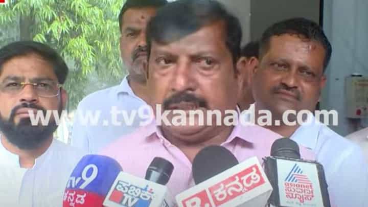 ರಾಜಣ್ಣರನ್ನು ಸಂಪುಟಕ್ಕೆ ವಾಪಸ್ಸು ಕರೆಸಿಕೊಳ್ಳಲು ಆಗ್ರಹಿಸಿ ಬೆಂಬಲಿಗರಿಂದ ದೆಹಲಿಯಲ್ಲಿ ಹೋರಾಟಕ್ಕೆ ತಯಾರಿ ರಾಜಣ್ಣರನ್ನು ಸಂಪುಟಕ್ಕೆ ವಾಪಸ್ಸು ಕರೆಸಿಕೊಳ್ಳಲು ಆಗ್ರಹಿಸಿ ಬೆಂಬಲಿಗರಿಂದ ದೆಹಲಿಯಲ್ಲಿ ಹೋರಾಟಕ್ಕೆ ತಯಾರಿ